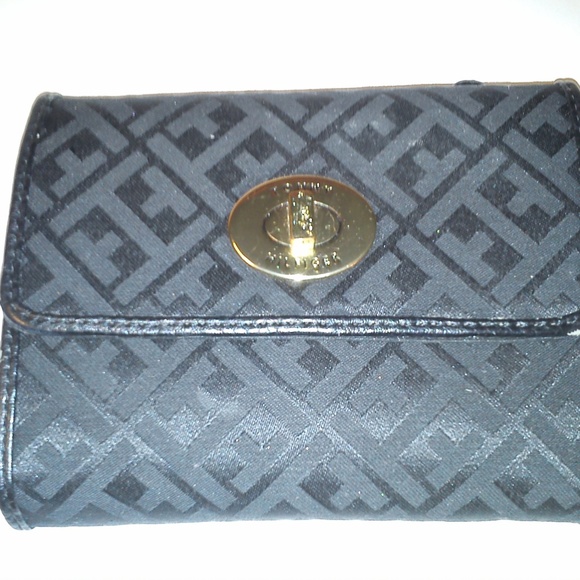 Ladies Black Handbag - Picture 6 of 6